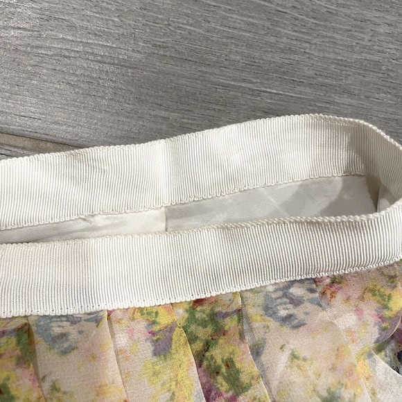 Bebe Spring Floral Pattern Skirt Pastel Print excellent used condition size S - Picture 8 of 13